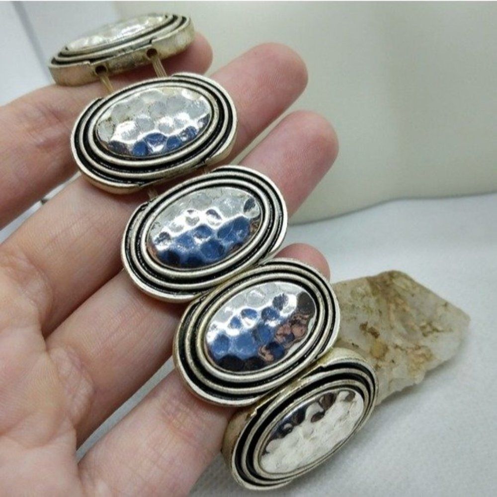 Premier design silver stretch bracelet - Picture 2 of 3